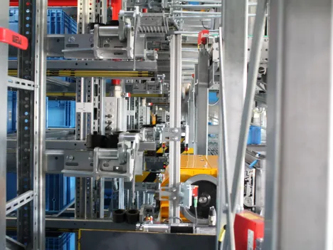 Shuttle System - Intralogistics