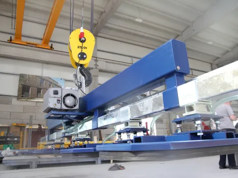 4 Overhead Cranes in a Factory for concrete parts