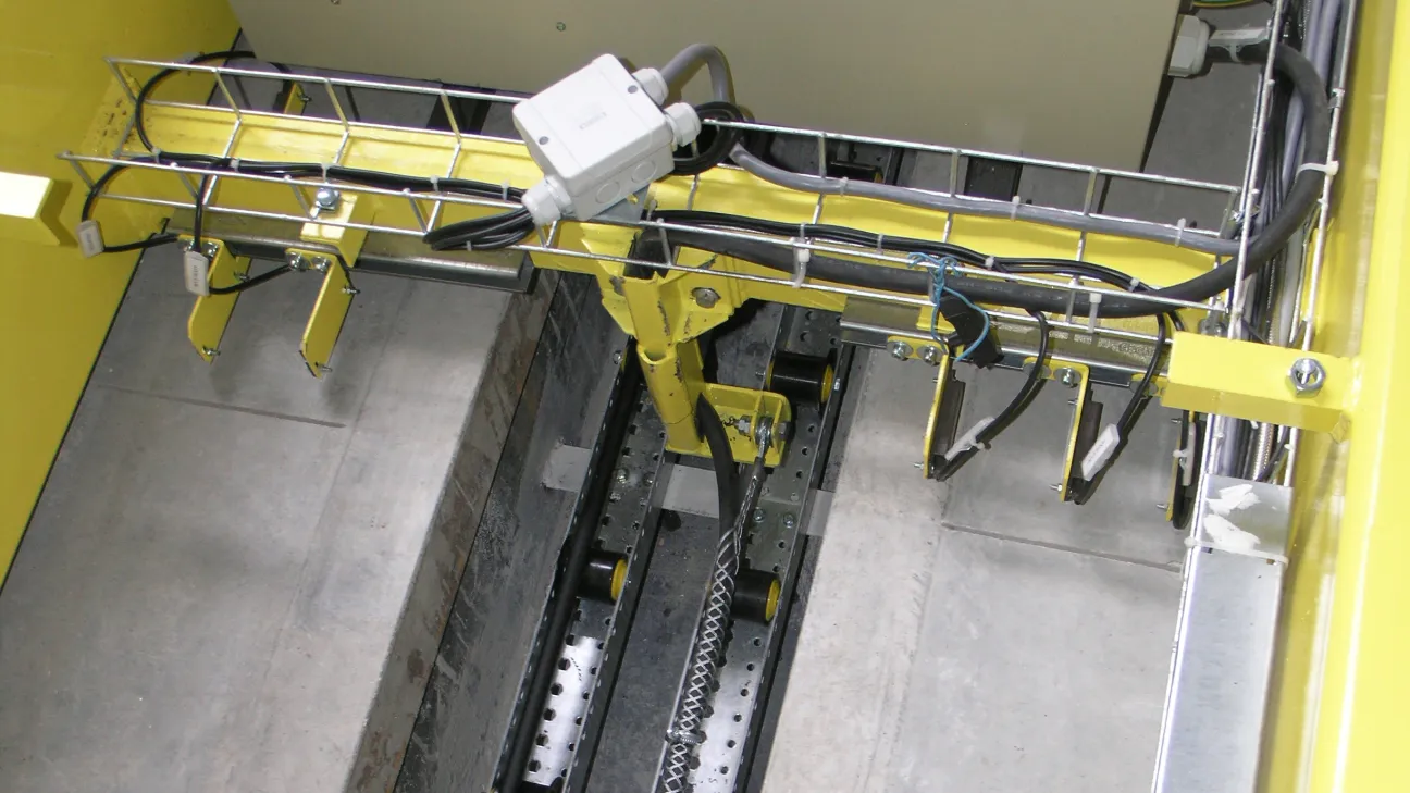 Transfer Car - Motor-Driven Cable Reels