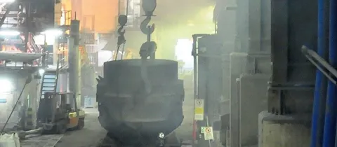 Hot Metal Process Crane in a Metal Powder Plant