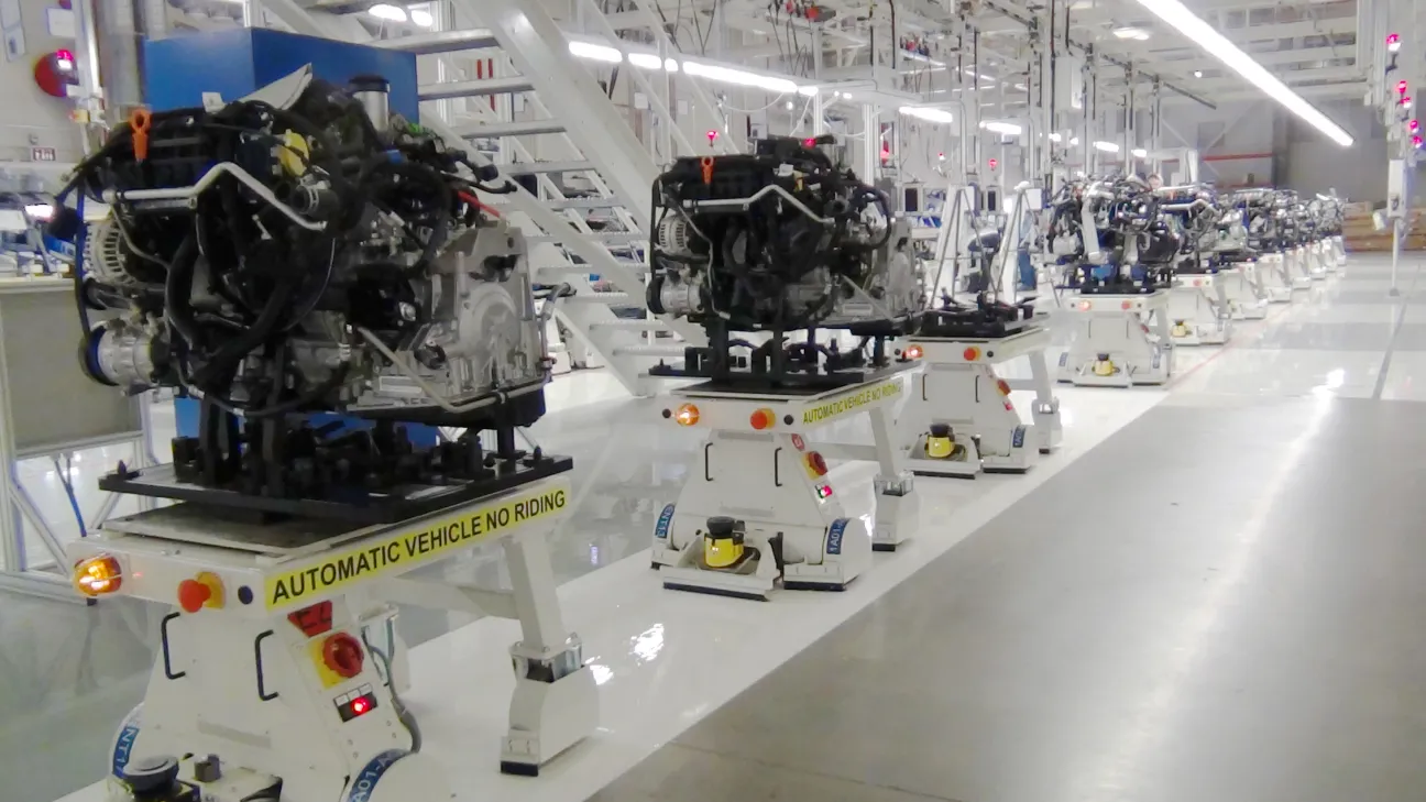 AGVs (Automated Guided Vehicles) / AMRs (Automated Mobile Robots)