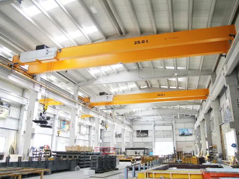 4 Overhead Cranes in a Factory for concrete parts