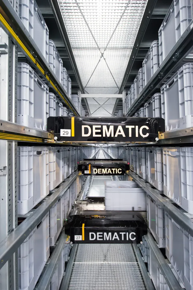 Shuttle System - Intralogistics