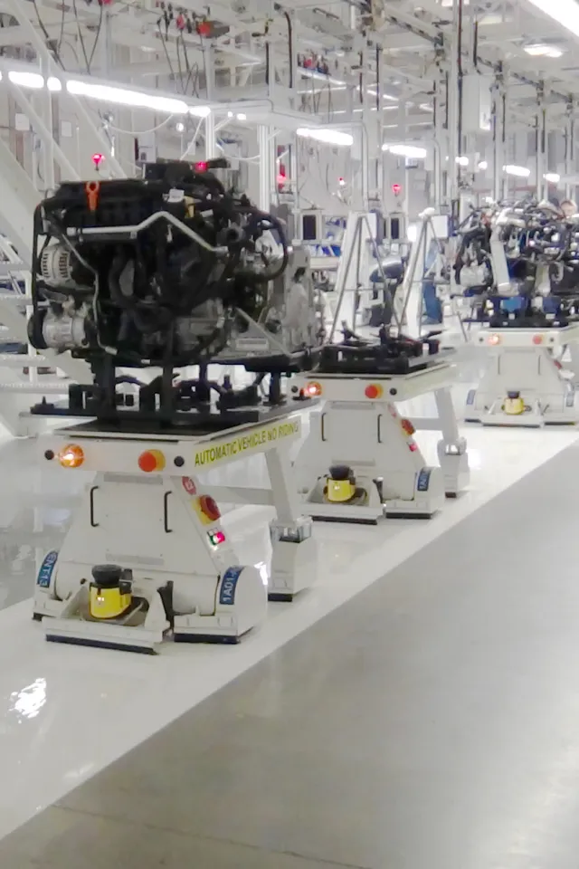AGVs (Automated Guided Vehicles) / AMRs (Automated Mobile Robots)