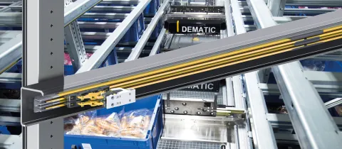 Intralogistics 4.0: Energy supply of shuttle system