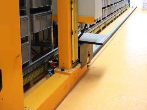 AS/RS (Automated Storage and Retrieval System)