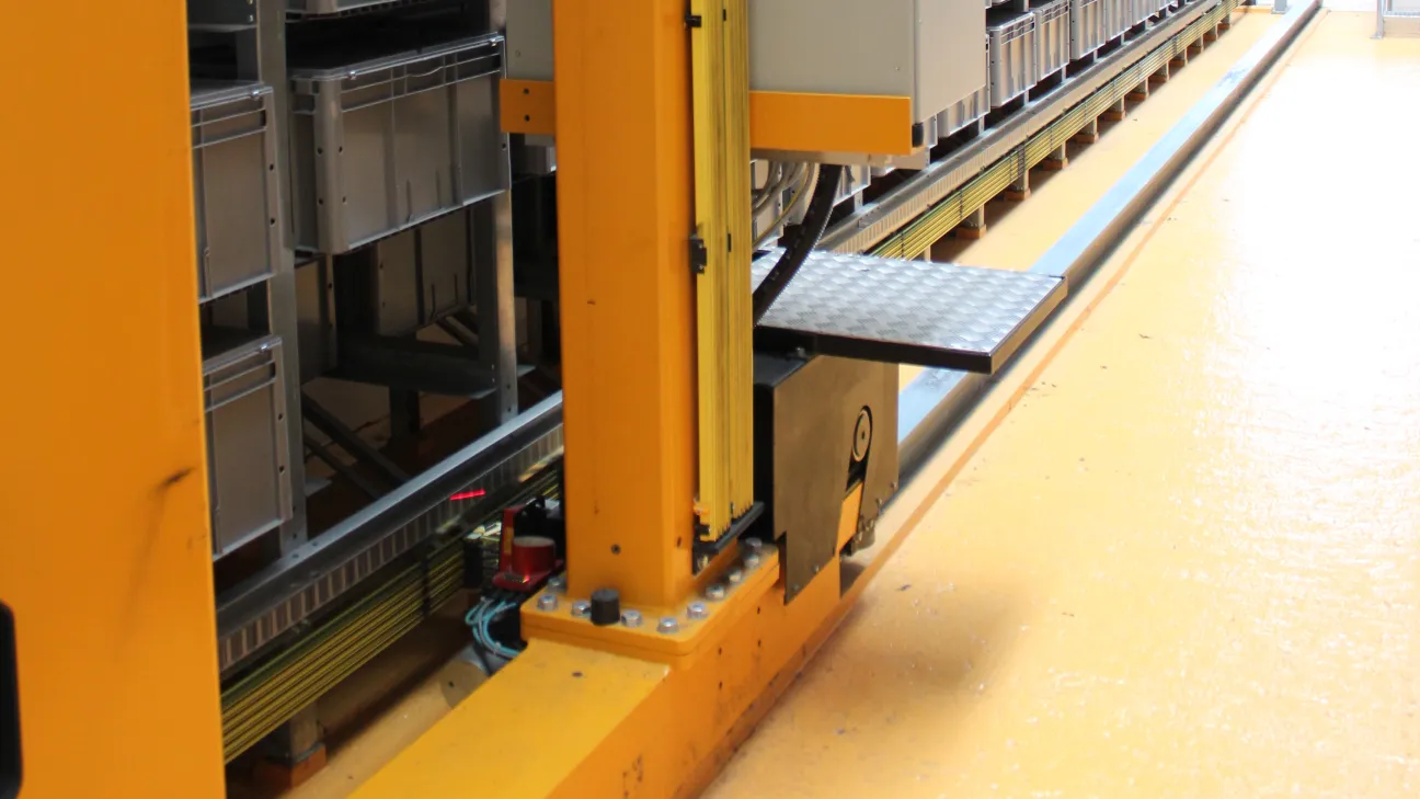 AS/RS (Automated Storage and Retrieval System)