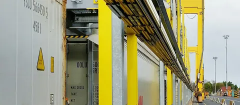 Montréal Gateway Terminals Orders 10 New Electric “E-RTGs” powered with Conductix-Wampfler Conductor Rail