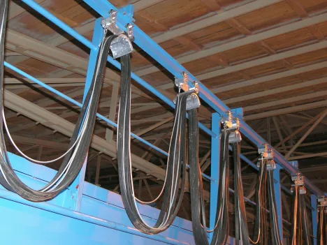 Process-Overhead Cranes in a nitrogen fertilizer warehouse