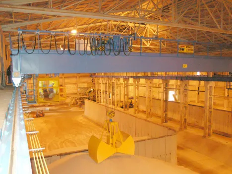 Process-Overhead Cranes in a nitrogen fertilizer warehouse